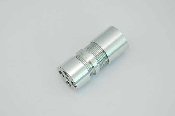 CNC精密加機(jī)械工，操作前需要注意什么？